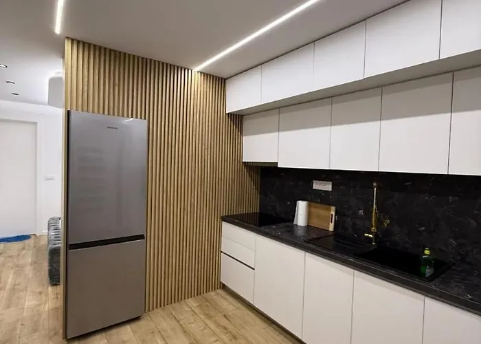 Comfortable Near The Center, Ideal For Couples Tirana